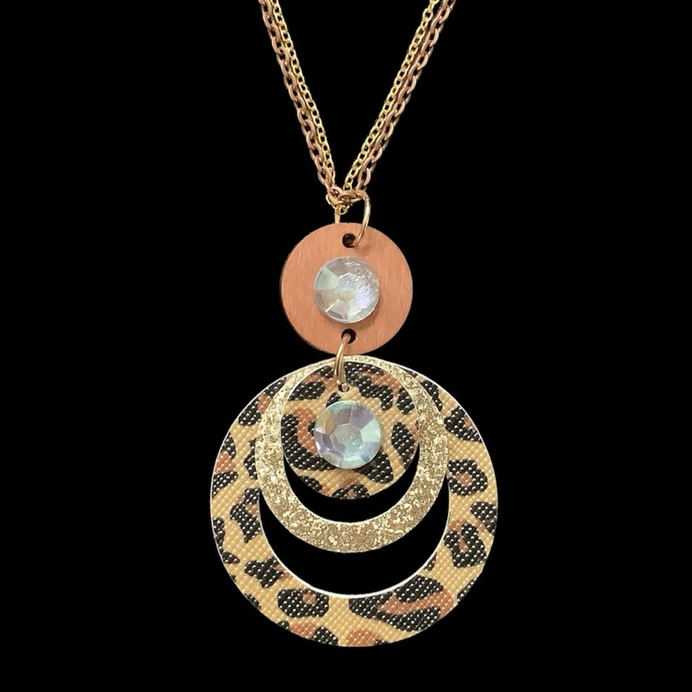 ๐ฅ2/$24 or 3/$30๐ฅ Leopard Print Pendant Necklace